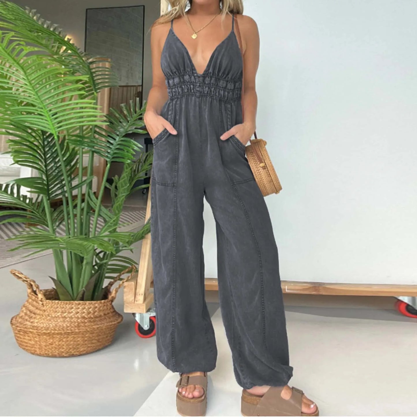 Women's Casual Fashion Denim Jumpsuit Summer Adjustable Waist Loose Fit Wide Leg Playsuit Drawstring Cuffs Backless Jumpsuit