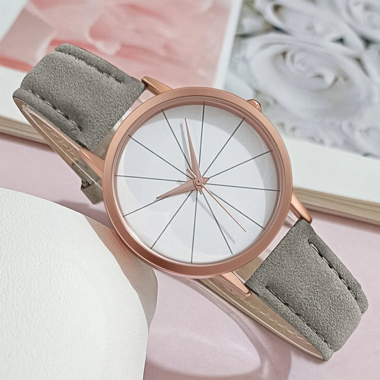 Simple Style Quartz Wristwatch Simple Women Watch Exquisite Leather Belt Watches Woman Clock Quartz Watches Relogios Feminino