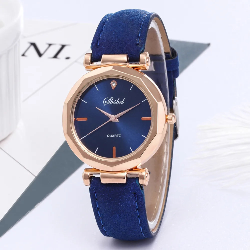 Fashion Women Watch Classic Leather Strap Round Dial Simple Quartz Wristwatch Daily Causal Date Clothing Matching Watch