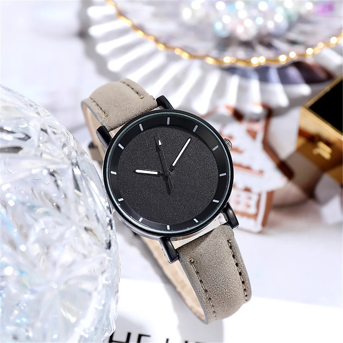 Luxury Ladies Quartz Watch Fashion Women's Leather Strap Bracelet Wristwatch Casual Luminous Watches Clock Women Watch Relojes