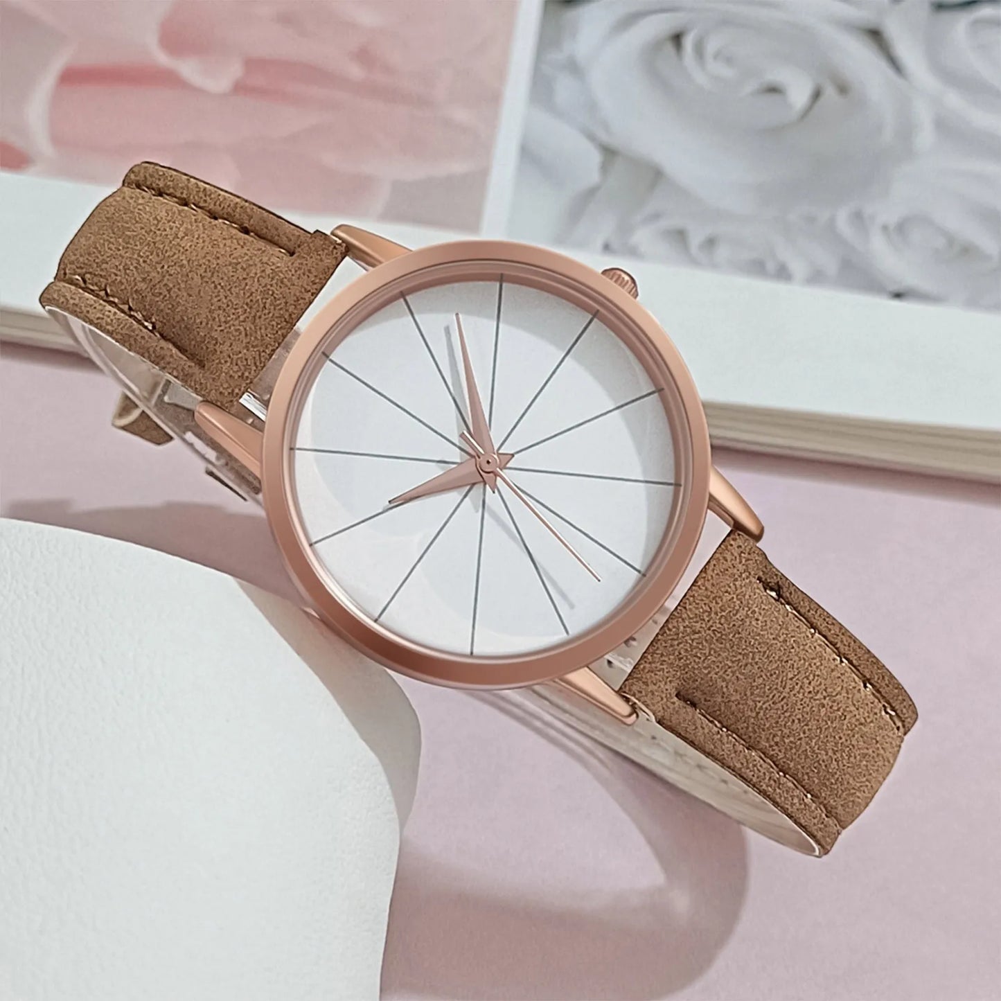 Simple Style Quartz Wristwatch Simple Women Watch Exquisite Leather Belt Watches Woman Clock Quartz Watches Relogios Feminino