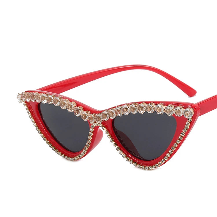 2022 New Cat Eye Rhinestone Classic Sunglasses Noble Luxury Designer Glasses UV400 Trend Lunettes De Soleil Pour Femmes