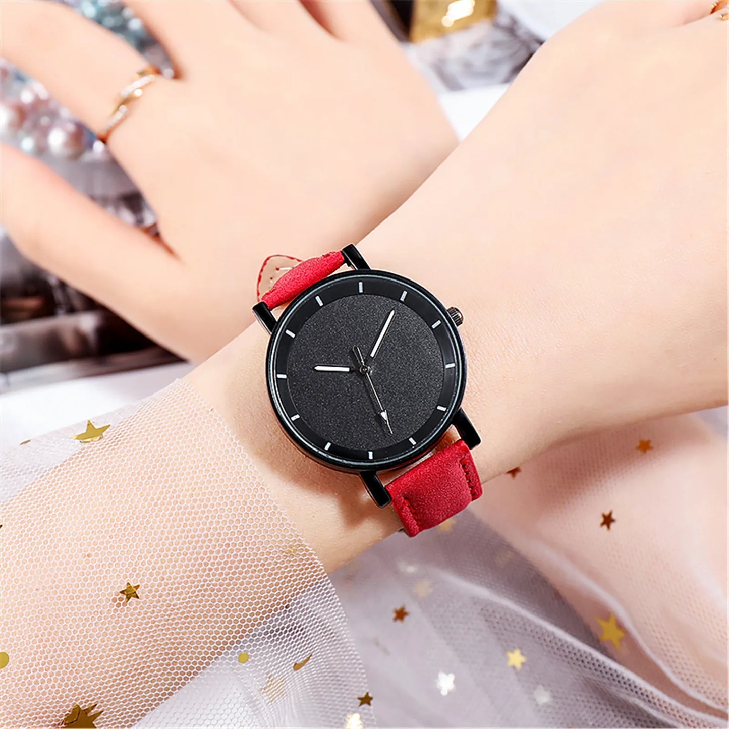 Luxury Ladies Quartz Watch Fashion Women's Leather Strap Bracelet Wristwatch Casual Luminous Watches Clock Women Watch Relojes