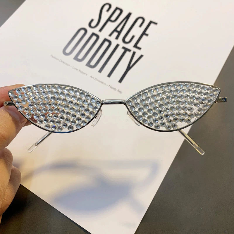 Small Frame Cat Eye Diamond Sunglasses Women Luxury Brand Designer Rhinestone Sun Glasses Sexy Women Eyeglasses oculos de sol